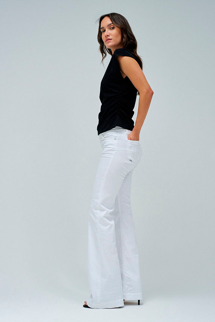 21009487-000_2_1.jpg