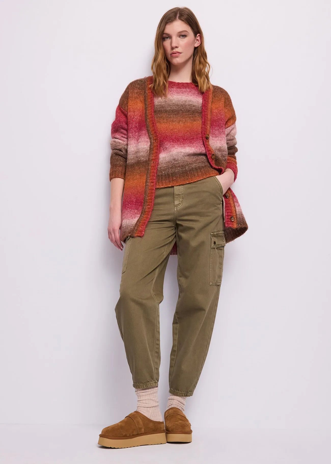 621BD53057-625025-01_21_3.webp