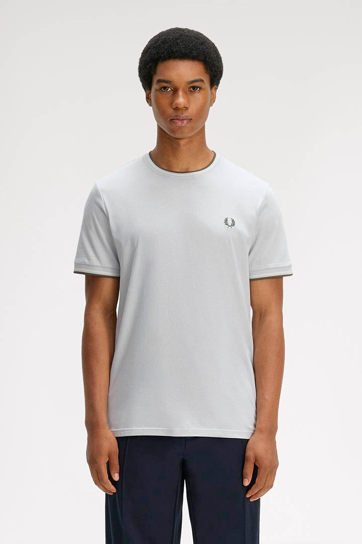 T-SHIRT DSKBL/ECRU/LWGRN FRED PERRY FRED PERRY para HOMEM. Comprar