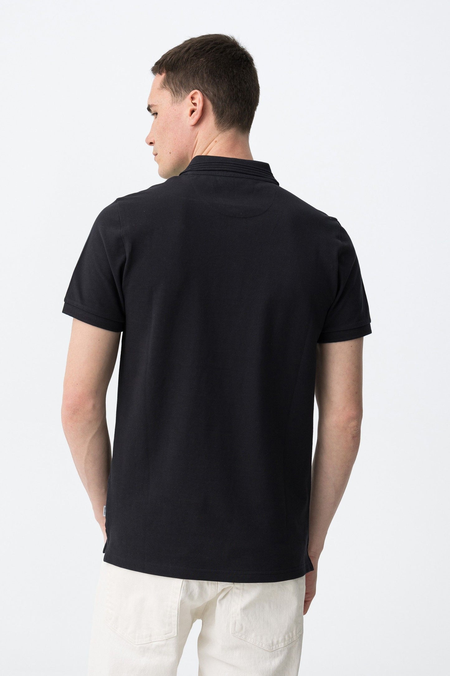 10050806-790_3_2.jpg