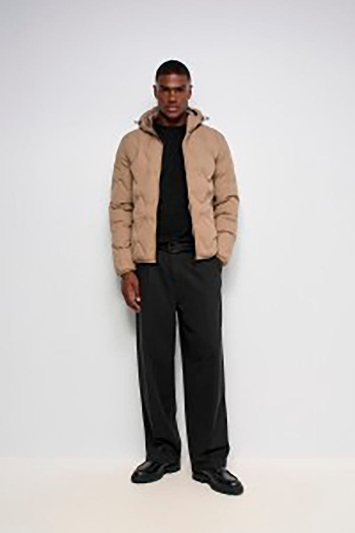 21011896-120_7_4.jpg
