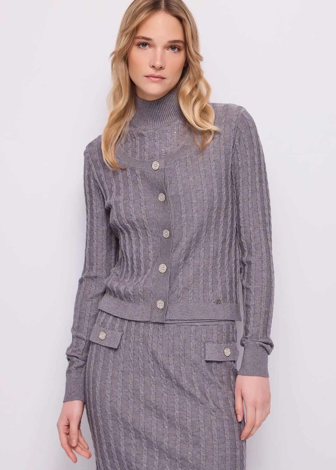 621BD53019-3022_8_0.webp